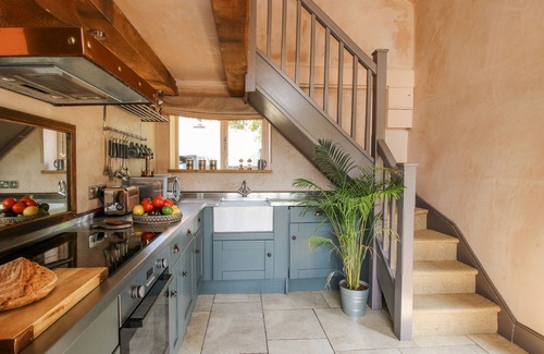 Wollerton Cottage | THE TRACTOR SHED, family friendly in Weston-Under-Redcastle