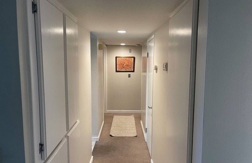 Sawtelle Condo | The Tree House - 2 Bed 2 Bath Light and Breezy with a Balcony West Los Angeles