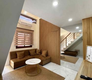 San Vicente House | The Tree House - Govantes Guesthouse