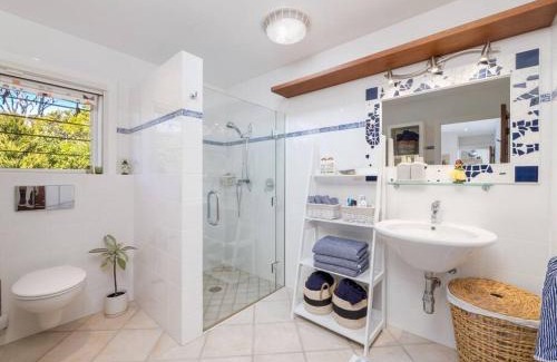 Paihia Villa | The Tree Tops Oasis