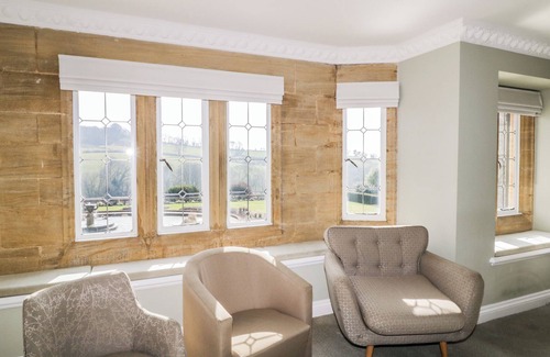 Heligan Cottage | THE TREETOP NOOK AT HARCOMBE HOUSE, romantic, with pool in Chudleigh