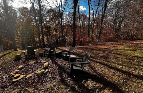 Logan House | The Treetop Retreat – Family Getaway in Scenic Hocking Hills