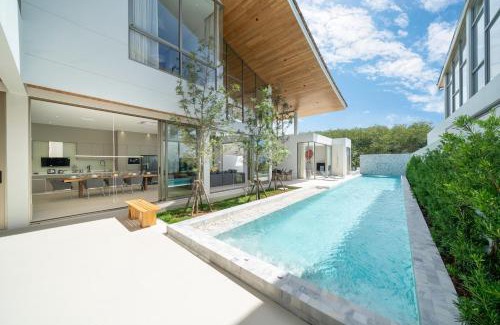 Bang Tao Villa | The Trinity new modern 5BR villa with 20M Pool -C1