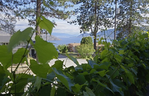 Central Okanagan Cottage | The Tuck Away Suite in historic Peachland