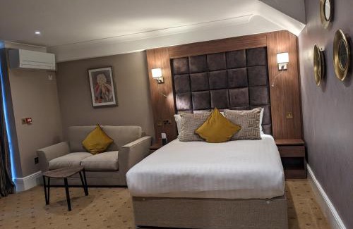 Eastcote and East Ruislip Hotel | The Tudor Hotel