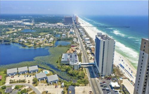El Centro Beach House | The Turtle House- Quiet complex, 2 BR/2 BA