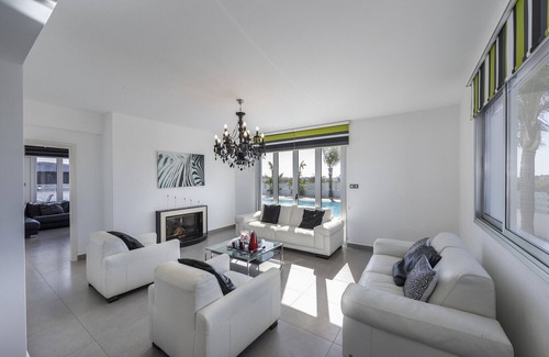 Oroklini Villa | The Ultimate Guide to Renting Your Luxury 4 Bedroom Villa with Private Pool, Larnaca Villa 1398