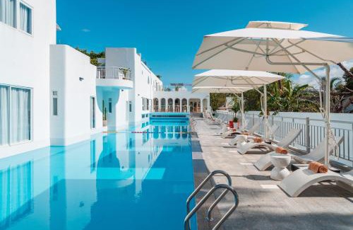 Cua Lap Hotel | The Up Hotel Phu Quoc Island - The Poolside Escape