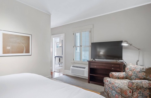 Oak Park Hotel | The Upham Hotel