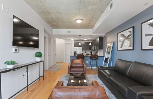 Home Park Apartment | The Urban Oasis in Midtown