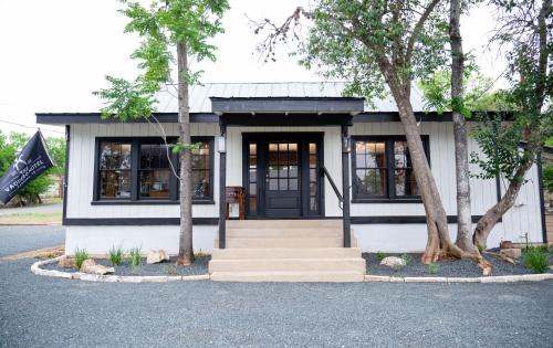 Bandera Hotel | THE VAQUERO MOTEL