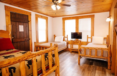 Bandera Hotel | The Vaquero Motel