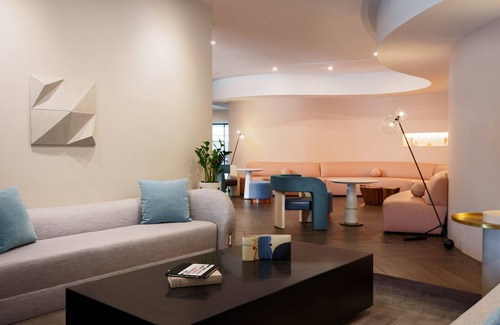 Dupont Circle Hotel | The Ven at Embassy Row, Washington, D.C., a Tribute Portfolio Hotel