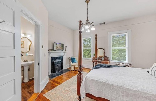 Senoia Hotel | The Veranda Historic Inn