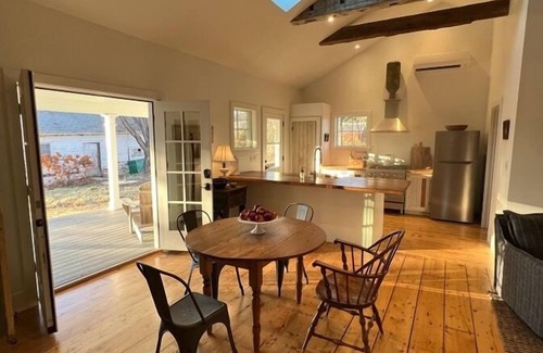 North Bennington House | The Vermont Farmhouse + Stunning Views + Dog Friendly + Adjacent Nature Preserve