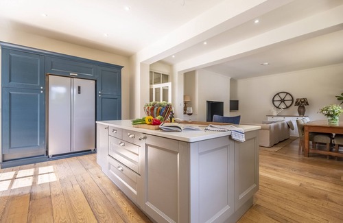 Great Limber Cottage | The Vicarage and Cottage - two beautiful properties in Great Limber, sleeping 16 guests