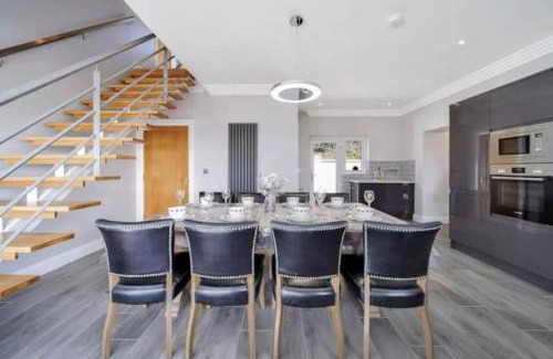 Downings House | The View