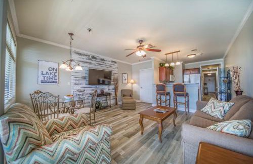 Huddleston Apartment | The View -Unit 317