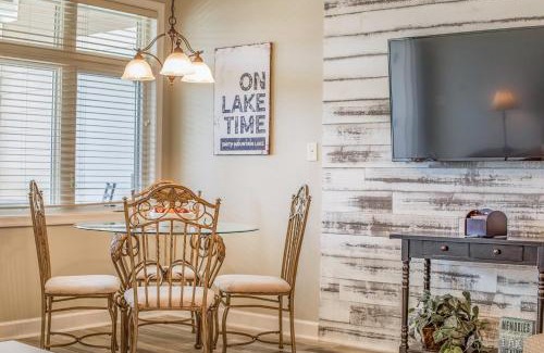 Huddleston Apartment | The View -Unit 317