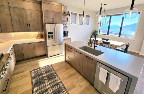 Hideout House | The views! Enjoy this Hideout Pet-friendly home!