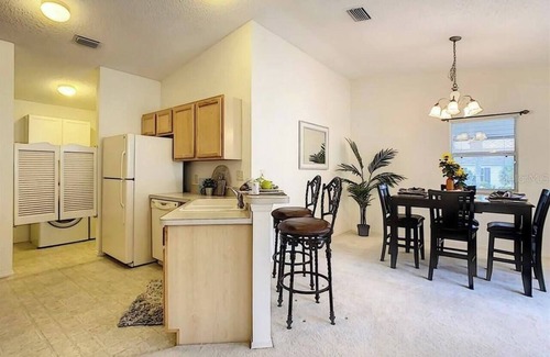 The Villages House | The Villages Lifestyle, Steps Away From Lake Sumter Square