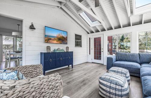 Shorewood-Tower Hills-Harbert House | The Vineyard Loft