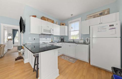 Cherry Valley House | The Violet - 42 Meadow View