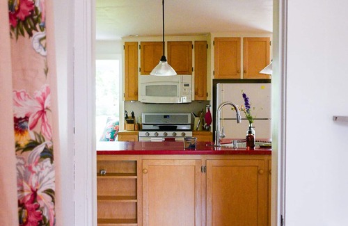 Waldoboro Bed & Breakfast | The Waldoboro Inn Room 1