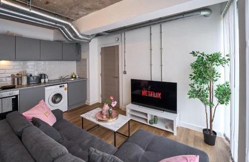 Warrington Apartment | The Warrington Hideaway - Pluxa Rose Gray