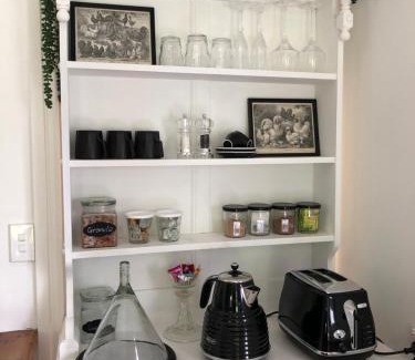 Matamata House | The Wash-House historic Cottage Close to Hobbiton & Fieldays