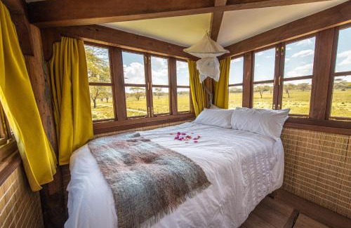 Naivasha House | The Watch Tower 360' Bed View Shower Understars