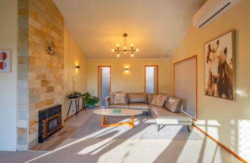 Massey House | The waterfront 361-With sea view, skysport and air conditioner in each bedroom