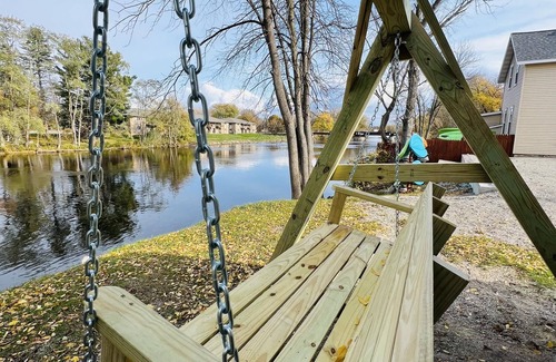 Oconto House | The Waterfront - Waterslide Game Room Sleeps 26