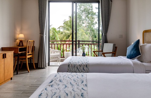 Hoi An Hotel | The Watermark Beachside Hotel