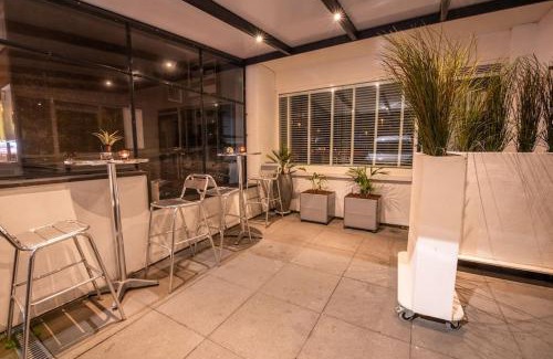 Zwanenburg Villa | The Waterside Designer Waterfront Oasis Spa & Sauna Terrace