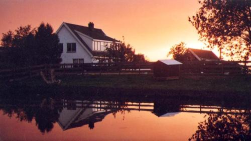 Ouderkerk Aan de Amstel Bed & Breakfast | The Waverly House