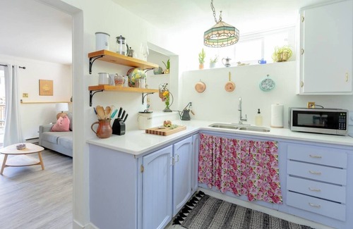 Chemainus Apartment | The Wayward Inn