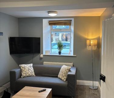 Ardara House | The Weavers Cottage Ardara