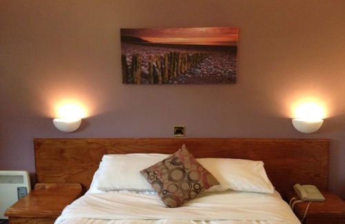 Charvil Hotel | The Wee Waif Reading by Greene King Inns