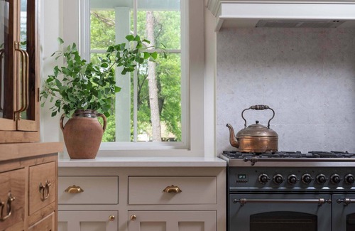 Rogers House | The Welcome Inn - 1.5 mi to Downtown Rogers