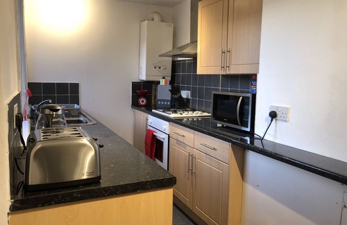 Levenmouth Apartment | The Wellesley Apartment - sleeps 5 guests in 4 bedrooms