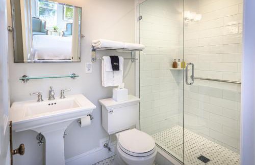 Ridgefield Hotel | The West Lane Inn