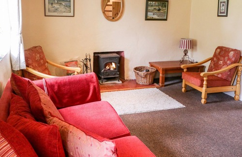 Skibbereen Cottage | THE WEST WING, with open fire in Ballydehob, County Cork
