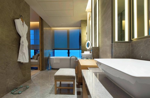 Jeifangbei Central Business District Hotel | The Westin Chongqing Liberation Square