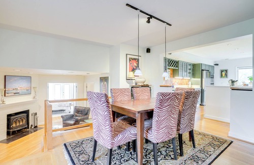 Rio Apartment | The White Elephant Inn Getaway w/Pool & Hot Tub!