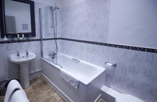 Winchcombe Hotel | The White Hart Inn