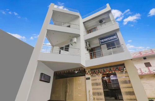 Gorakhpur House | The white house guest house