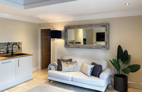 Worthing Cottage | The White House Retreat