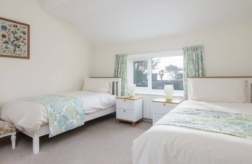 Cregneish Cottage | The White House - sleeps 5 guests in 3 bedrooms