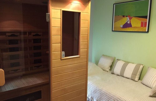 Wandignies-Hamage House | The white pebble - suite with sauna, private terrace upstairs